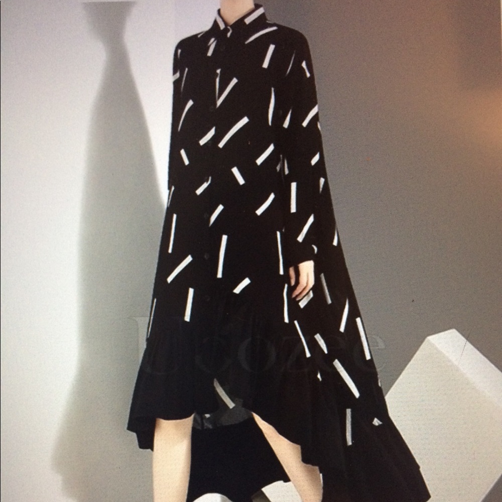 NWT blk & wht hi-lo asymmetrical long sleeve dress